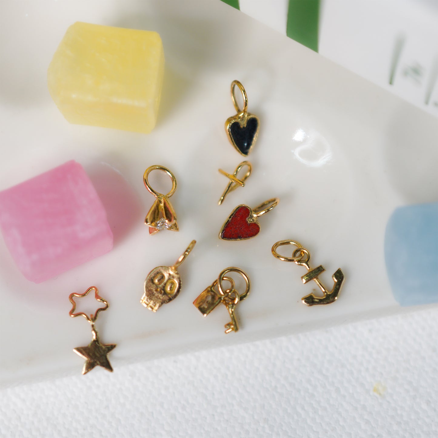 hc-d21-22 クロスチャーム