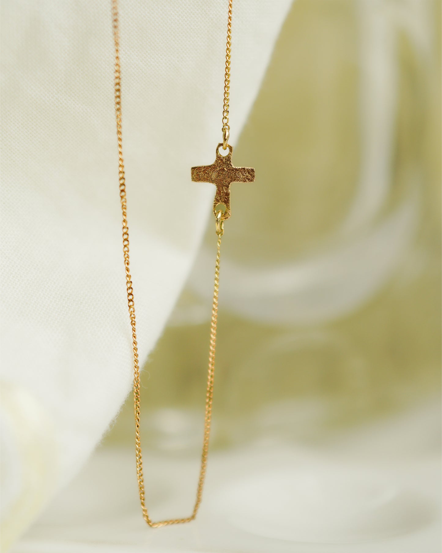 hn-25fw-583 croix クロスネックレス