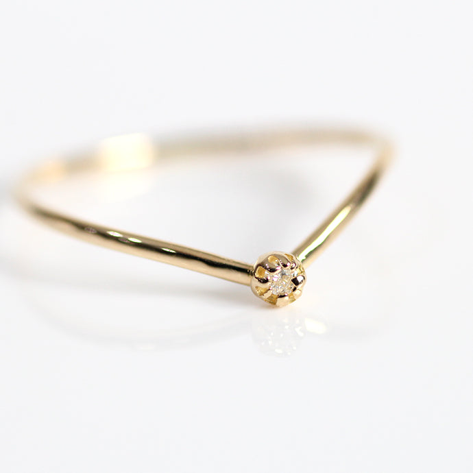 hr-19fw-549 8つ爪ミニダイヤ Vリング