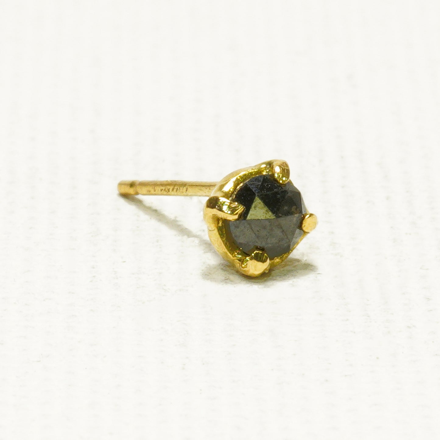 hp-310 ローズカットブラックダイヤピアス