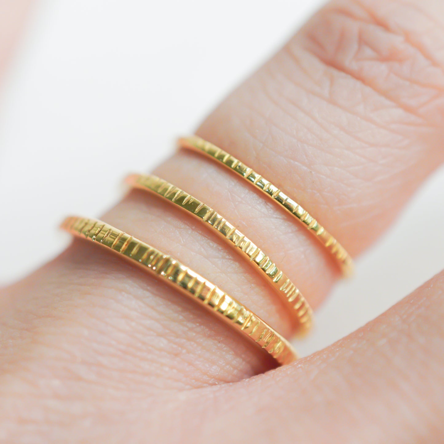 ギザギザリング M h-r-7-7-160