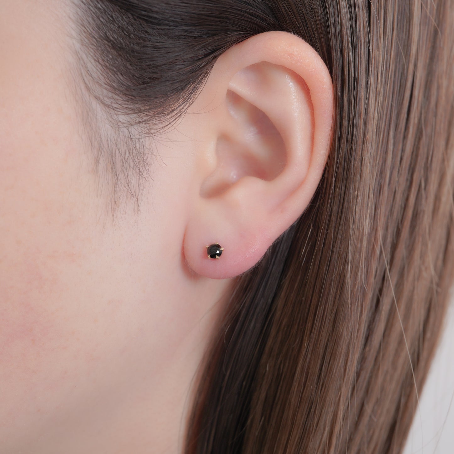 hp-20fw-641 5つ爪ブラックダイヤ ピアス / ゴールド
