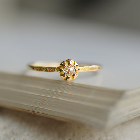 〔オンライン限定〕hr-18fw-532(D) ８爪ローズカットダイヤモンド