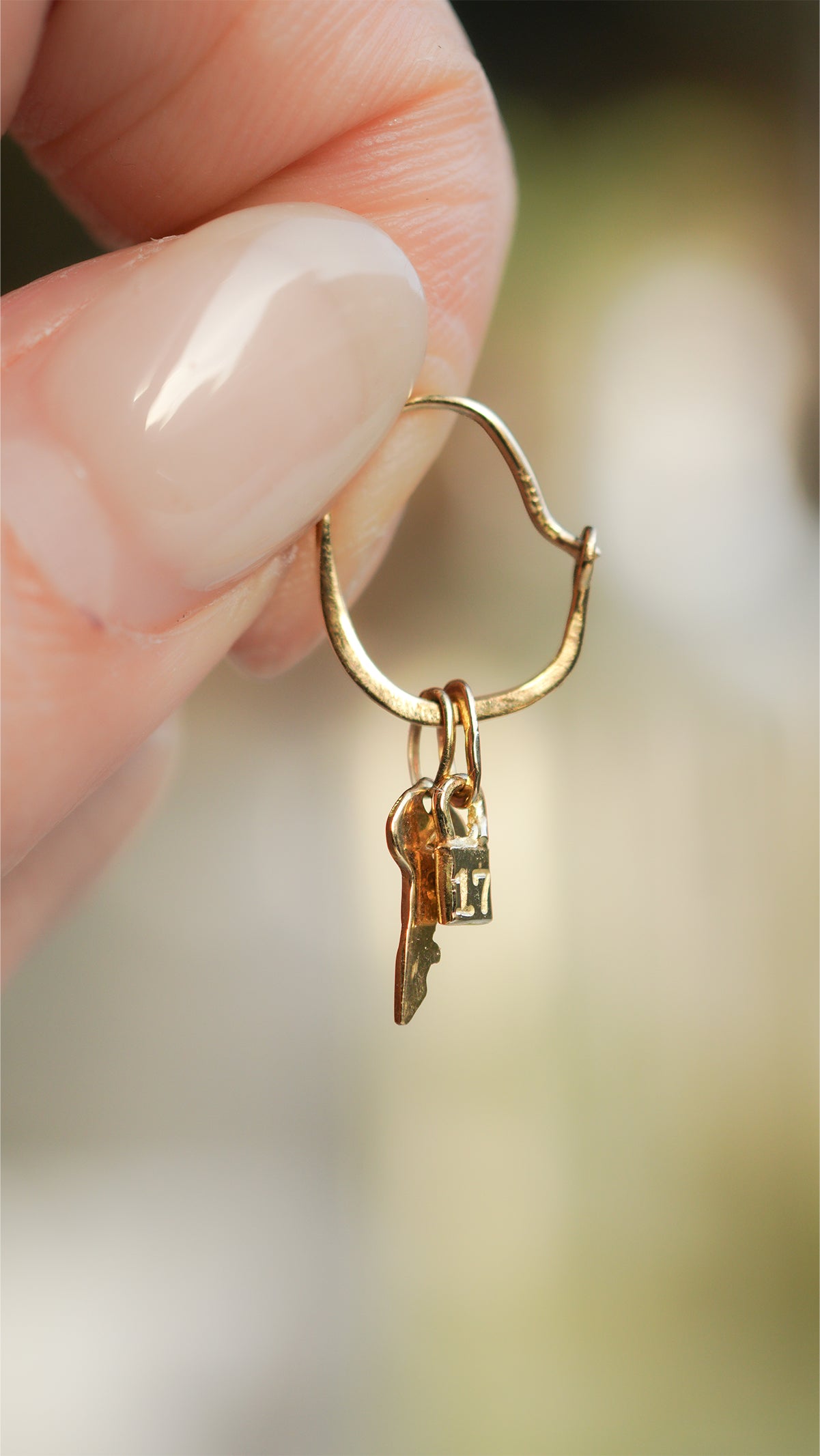 〔オンライン限定〕クラウドフープピアスM wp-8-25 (片耳)