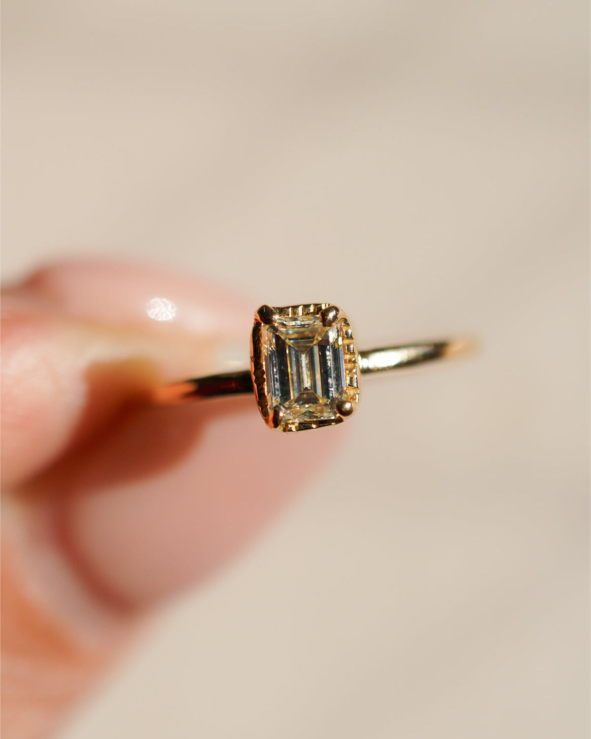 エメラルドカットダイヤモンドリング br-224