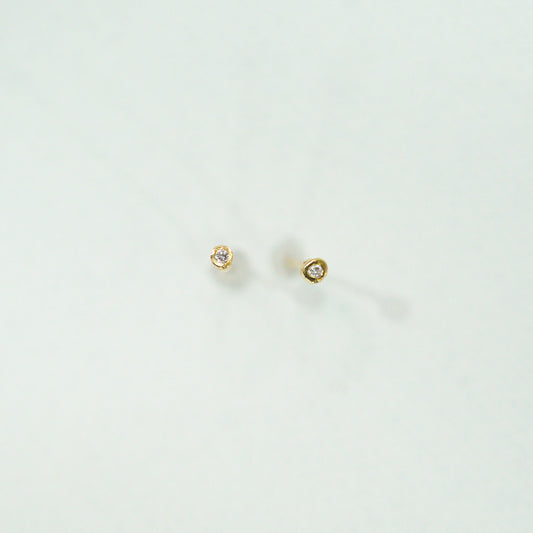 hp-351 プチダイヤピアス